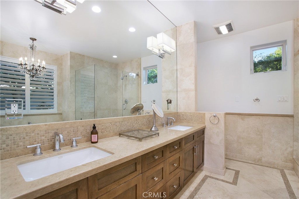 791 Barracuda Way Laguna Beach, CA 92651 - Photo 17 of 49