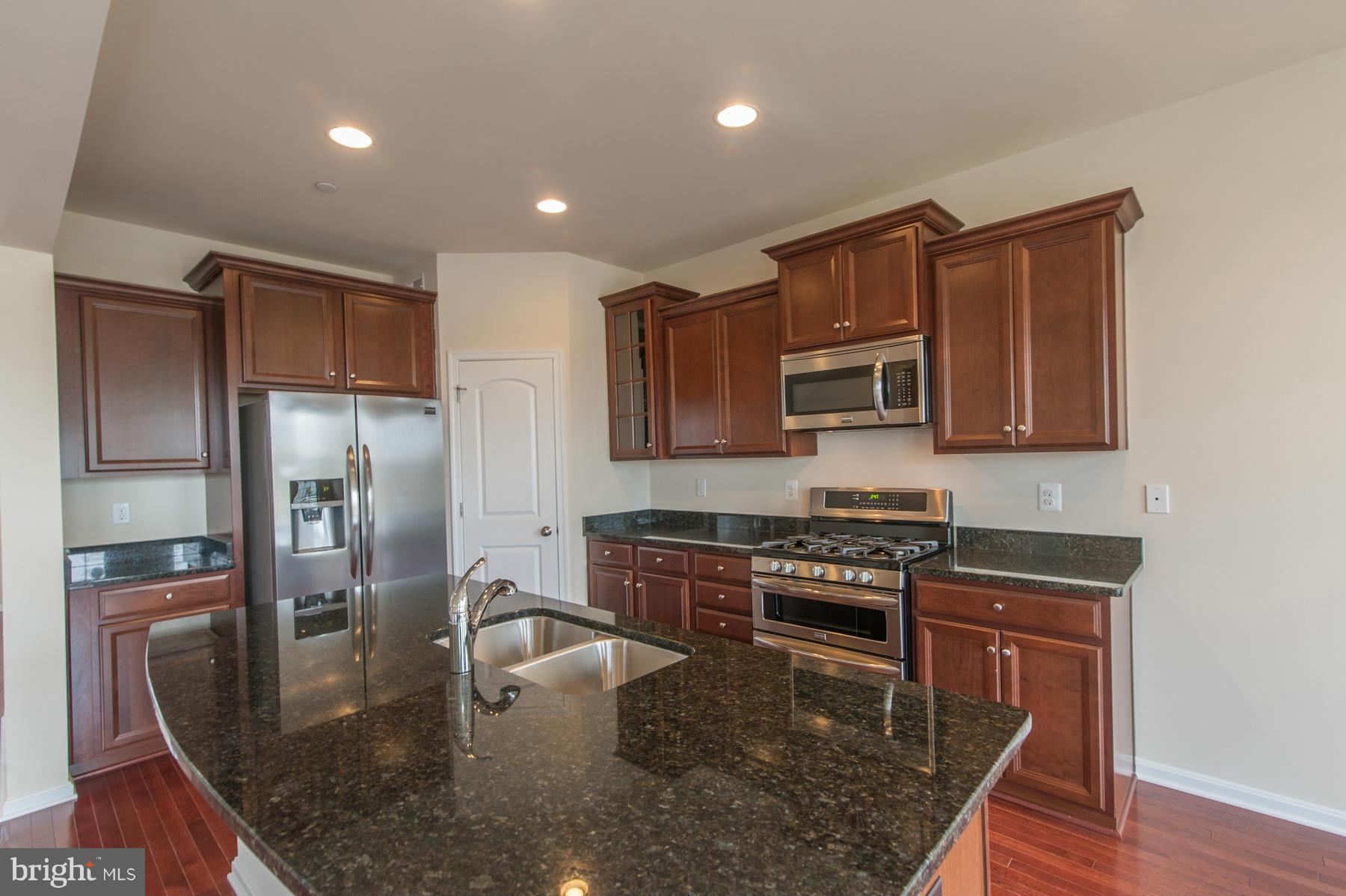 8153 Ridgely Loop Severn, MD 21144 - Photo 13 of 30 Kitchen