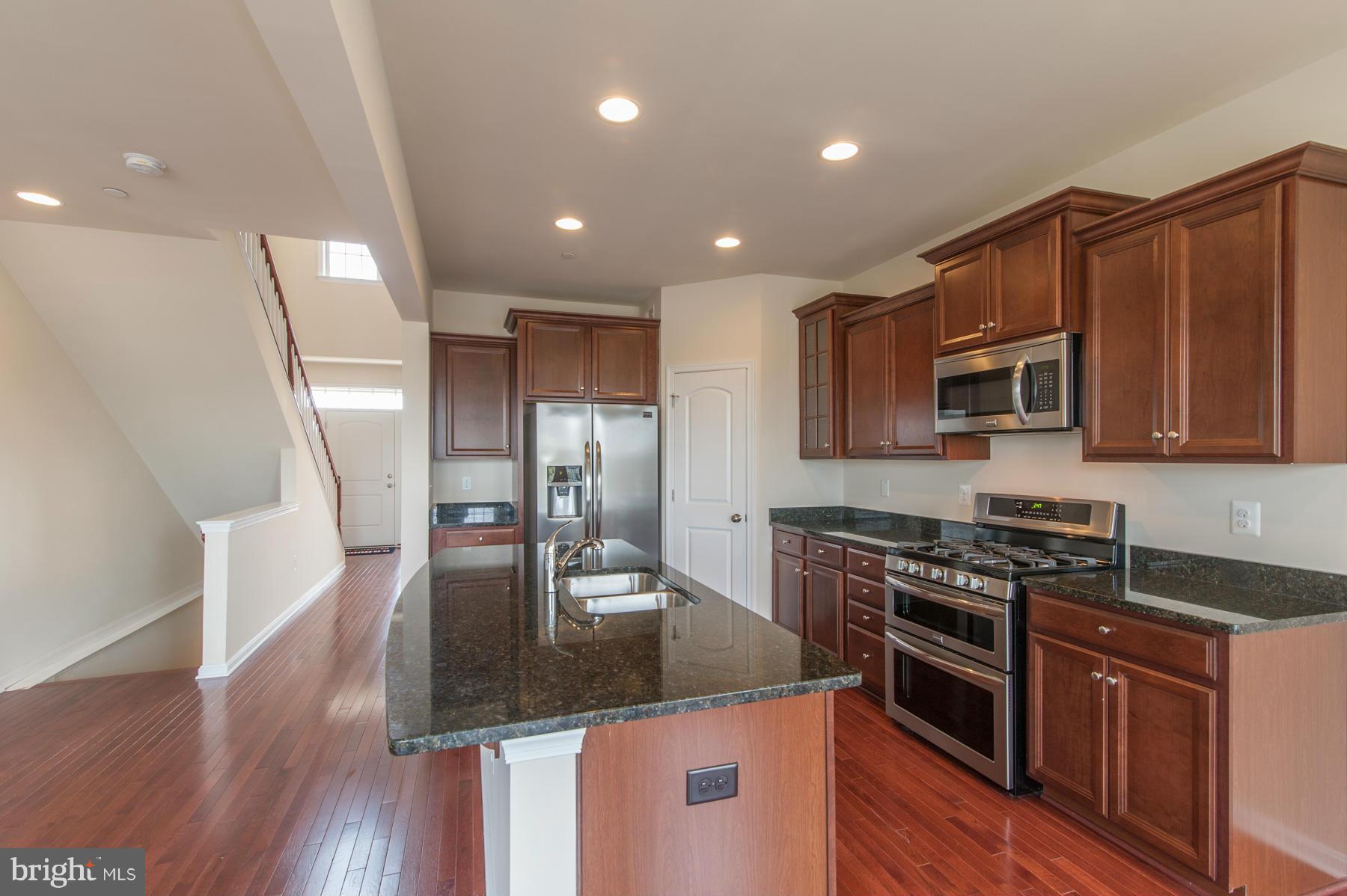8153 Ridgely Loop Severn, MD 21144 - Photo 9 of 30 Kitchen