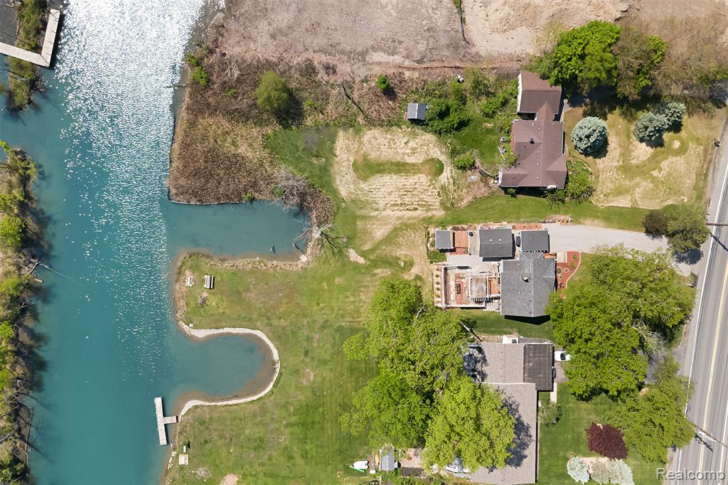 22827 Meridian Road Grosse Ile, MI 48138 - Photo 9 of 44