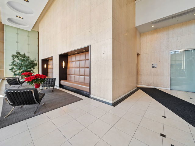 5320 North Sheridan Road, Unit 1911 Chicago, IL 60640 - Photo 3 of 26