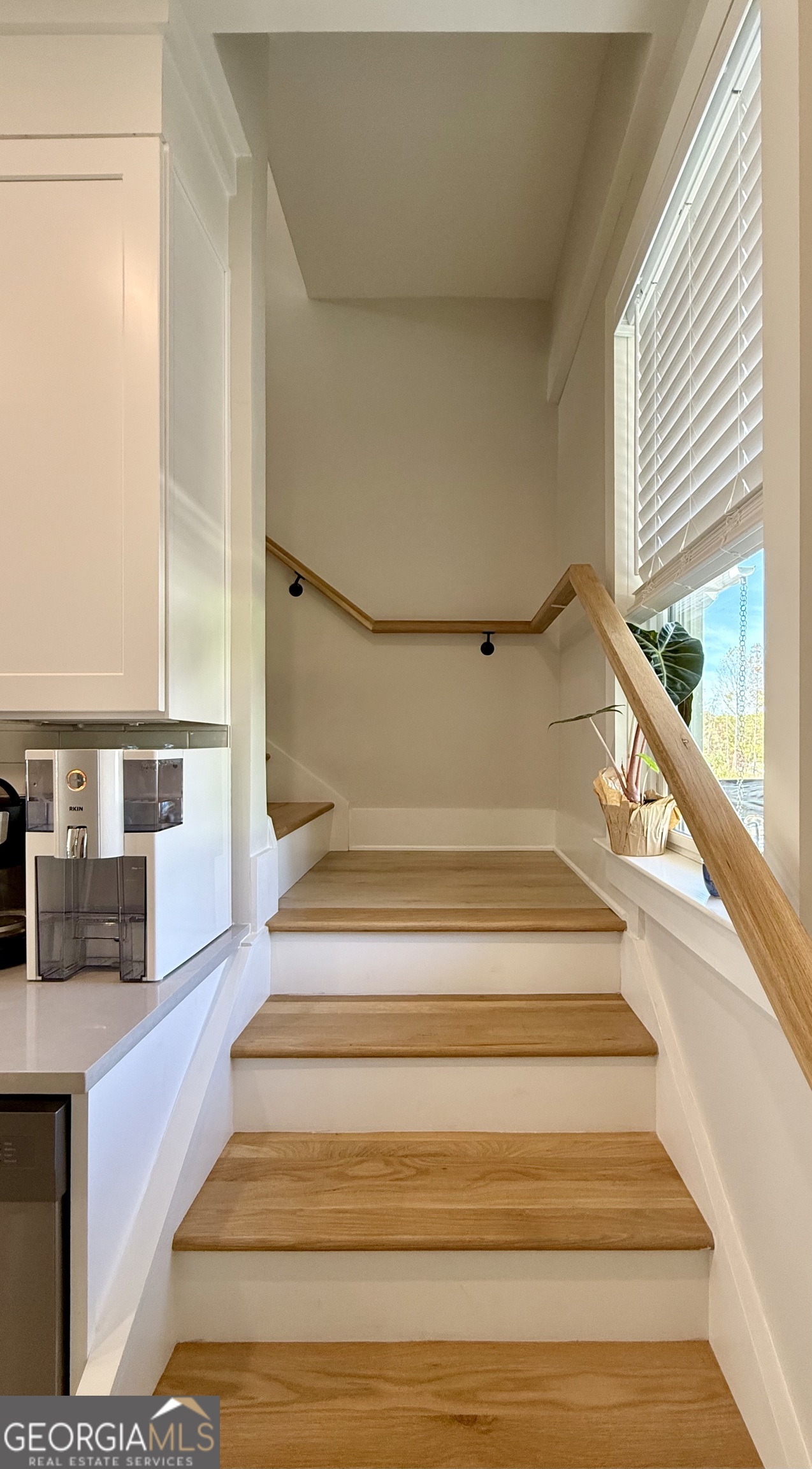 1 East Jarrard Street Cleveland, GA 30528 - Photo 11 of 23 a view of entryway and hall with wooden floor