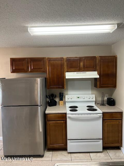 5080 Gautier Vancleave Road, Unit E4 Gautier, MS 39553 - Photo 4 of 12 IMG_9248