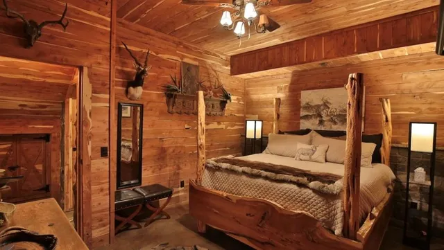 a view of an outdoor space