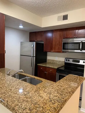 $1,400 | 5112 Conroy Road, Unit 14, Orlando, FL 32811