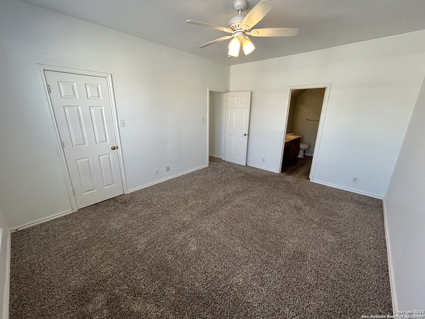 166 Red Hawk Ridge San Antonio, TX 78258 - Photo 15 of 35