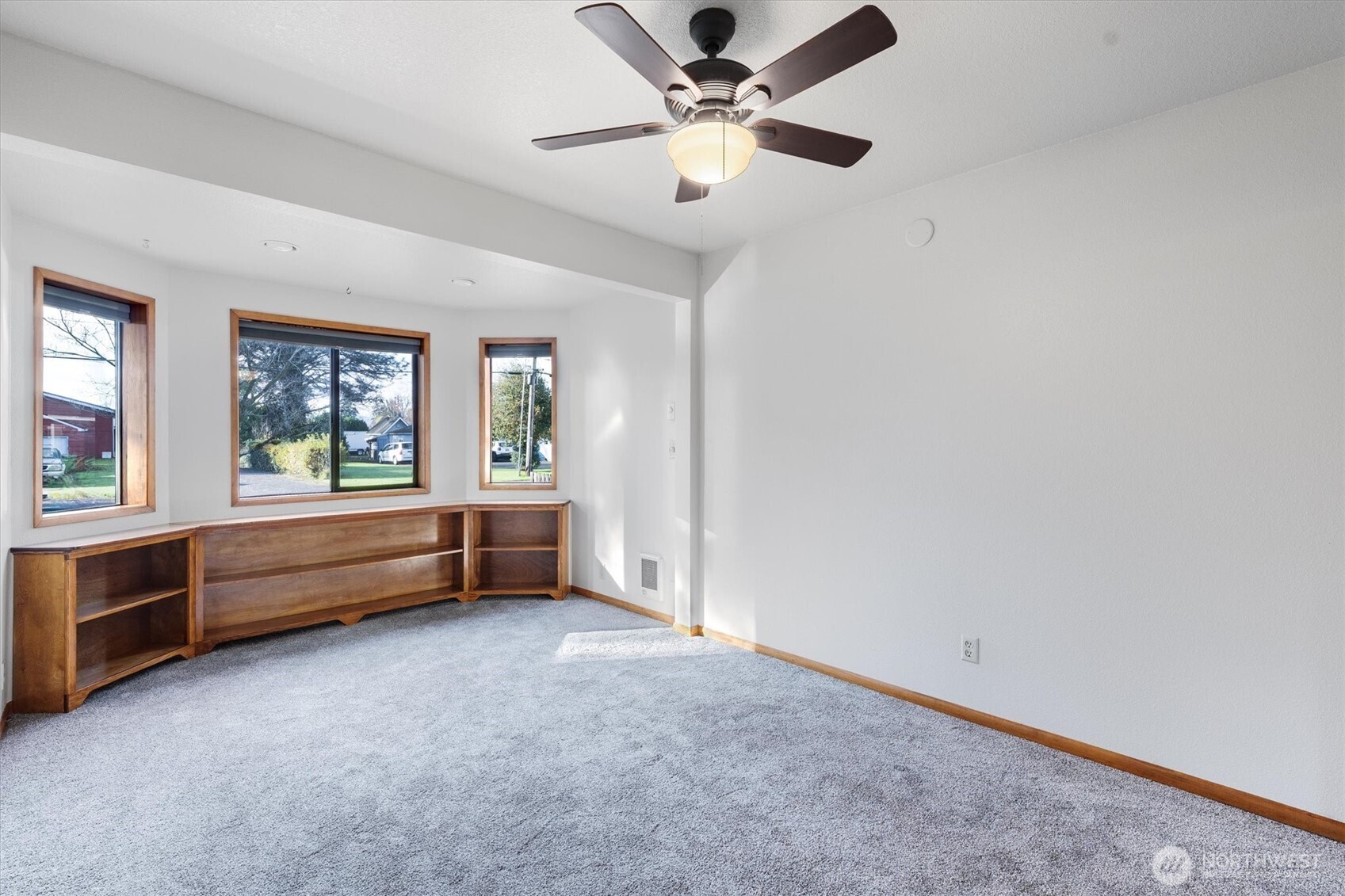 3004 Oak Street Longview, WA 98632 - Photo 14 of 37