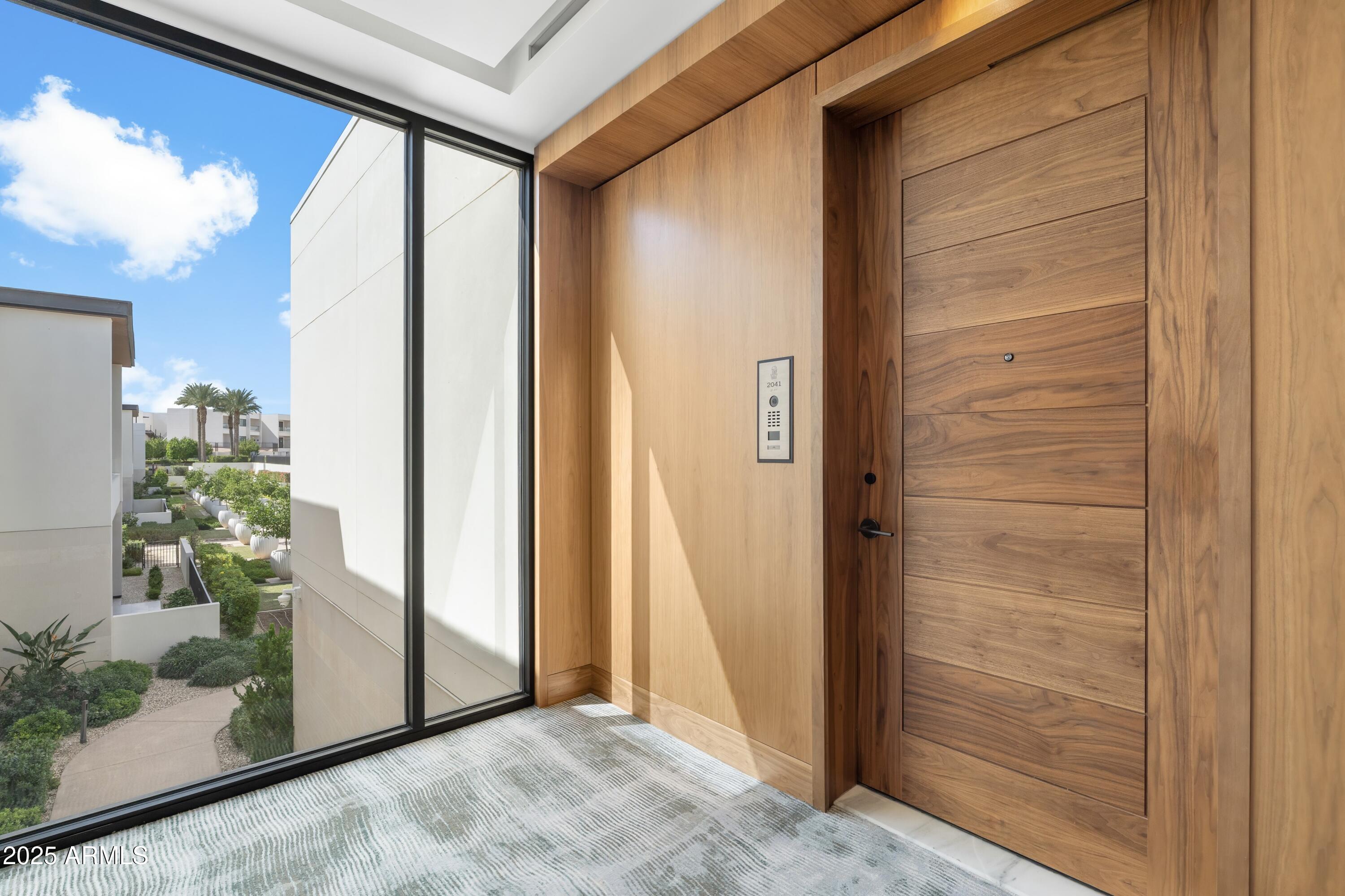 6587 North Palmeraie Boulevard, Unit 2041 Paradise Valley, AZ 85253 - Photo 16 of 74 016_Entrance