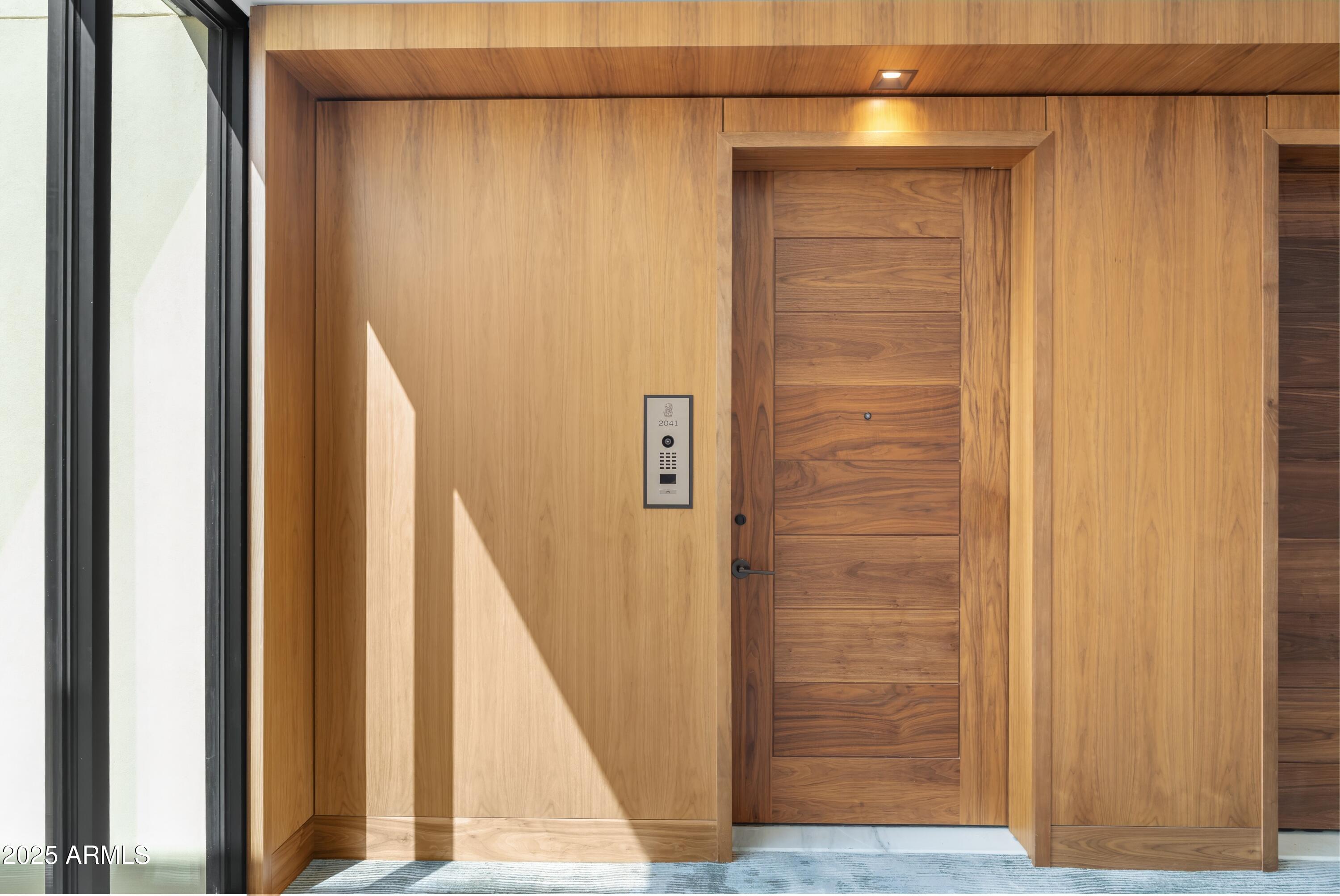 6587 North Palmeraie Boulevard, Unit 2041 Paradise Valley, AZ 85253 - Photo 17 of 74 017_Entrance