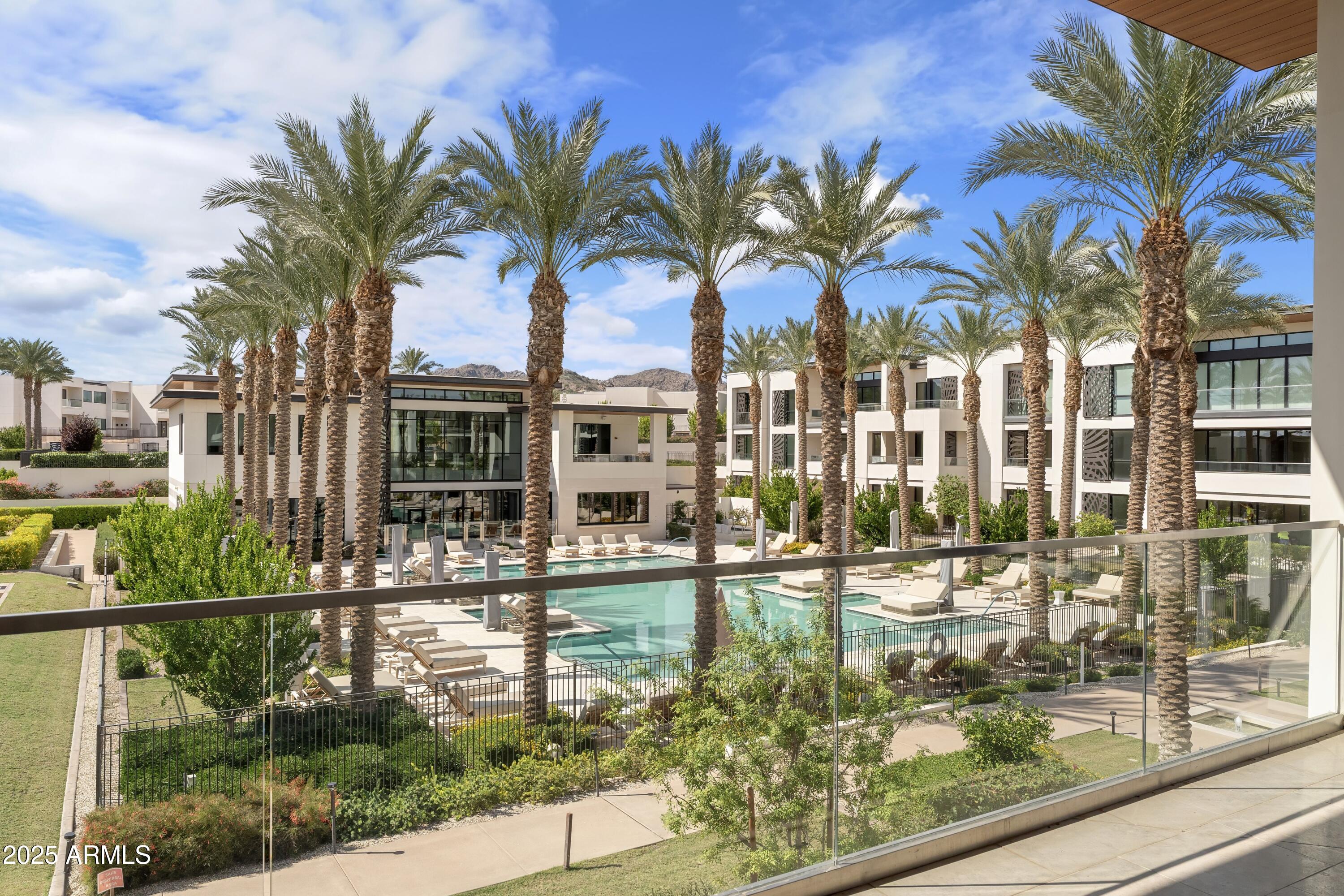 6587 North Palmeraie Boulevard, Unit 2041 Paradise Valley, AZ 85253 - Photo 38 of 74 038_Balcony