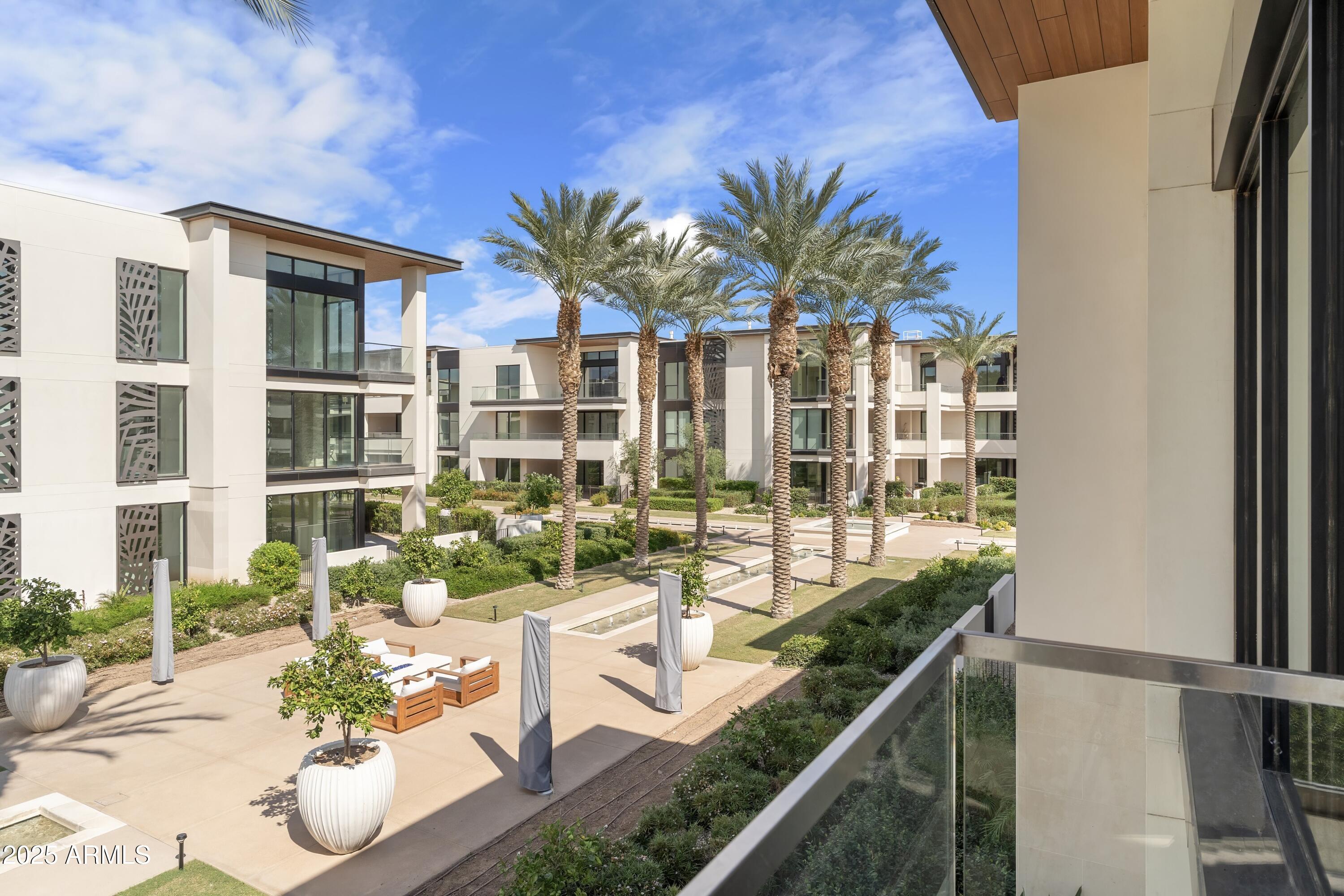 6587 North Palmeraie Boulevard, Unit 2041 Paradise Valley, AZ 85253 - Photo 43 of 74 043_Balcony