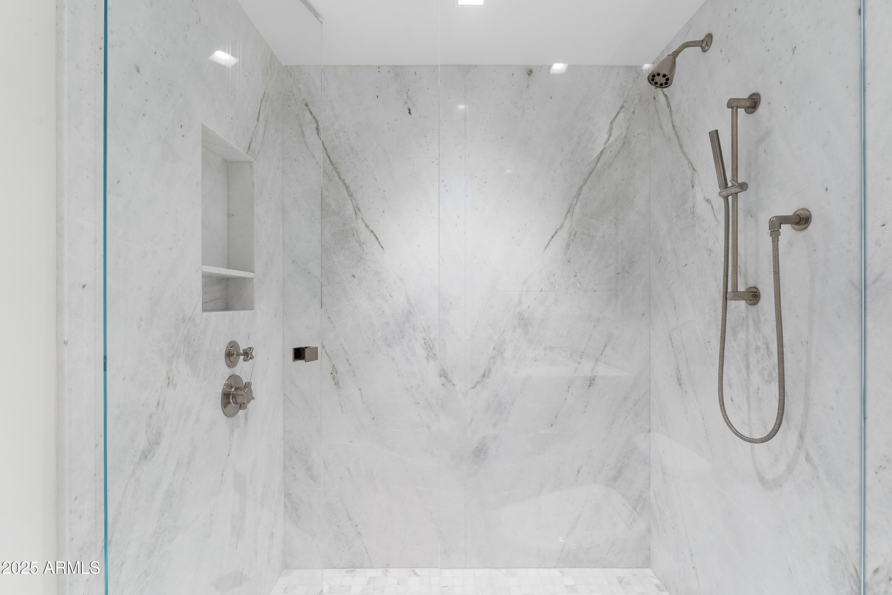 6587 North Palmeraie Boulevard, Unit 2041 Paradise Valley, AZ 85253 - Photo 50 of 74 050_Bathroom