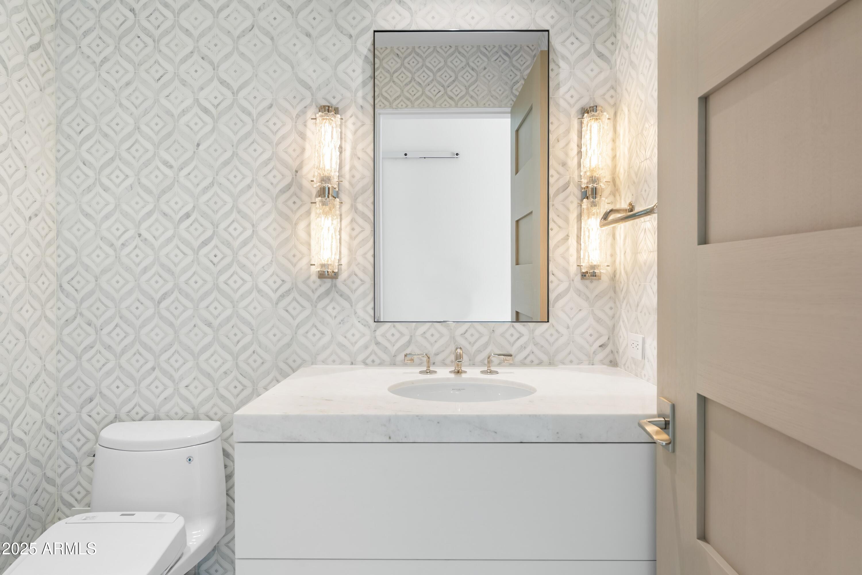 6587 North Palmeraie Boulevard, Unit 2041 Paradise Valley, AZ 85253 - Photo 68 of 74 068_Bathroom