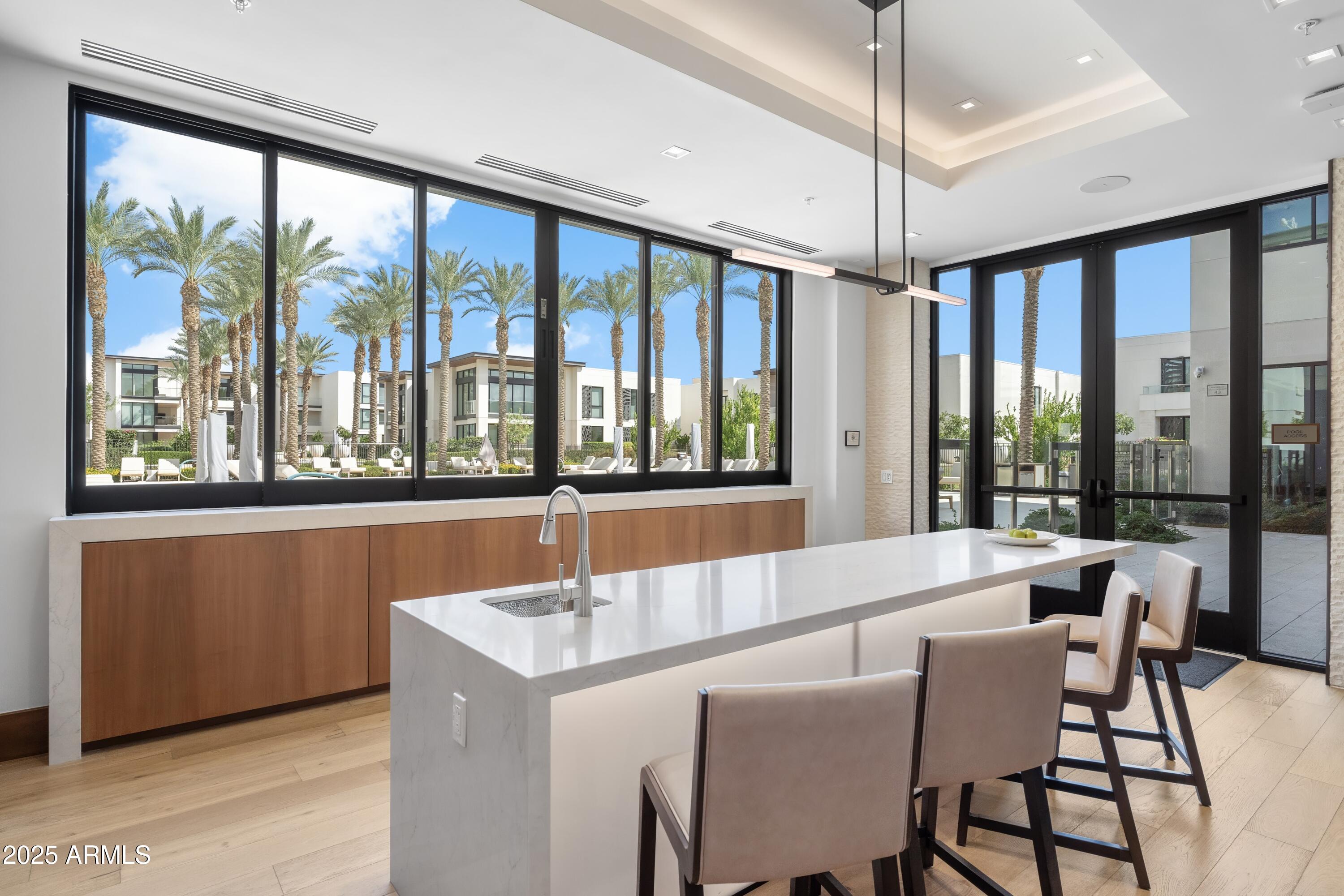 6587 North Palmeraie Boulevard, Unit 2041 Paradise Valley, AZ 85253 - Photo 7 of 74 007_Community Amenities