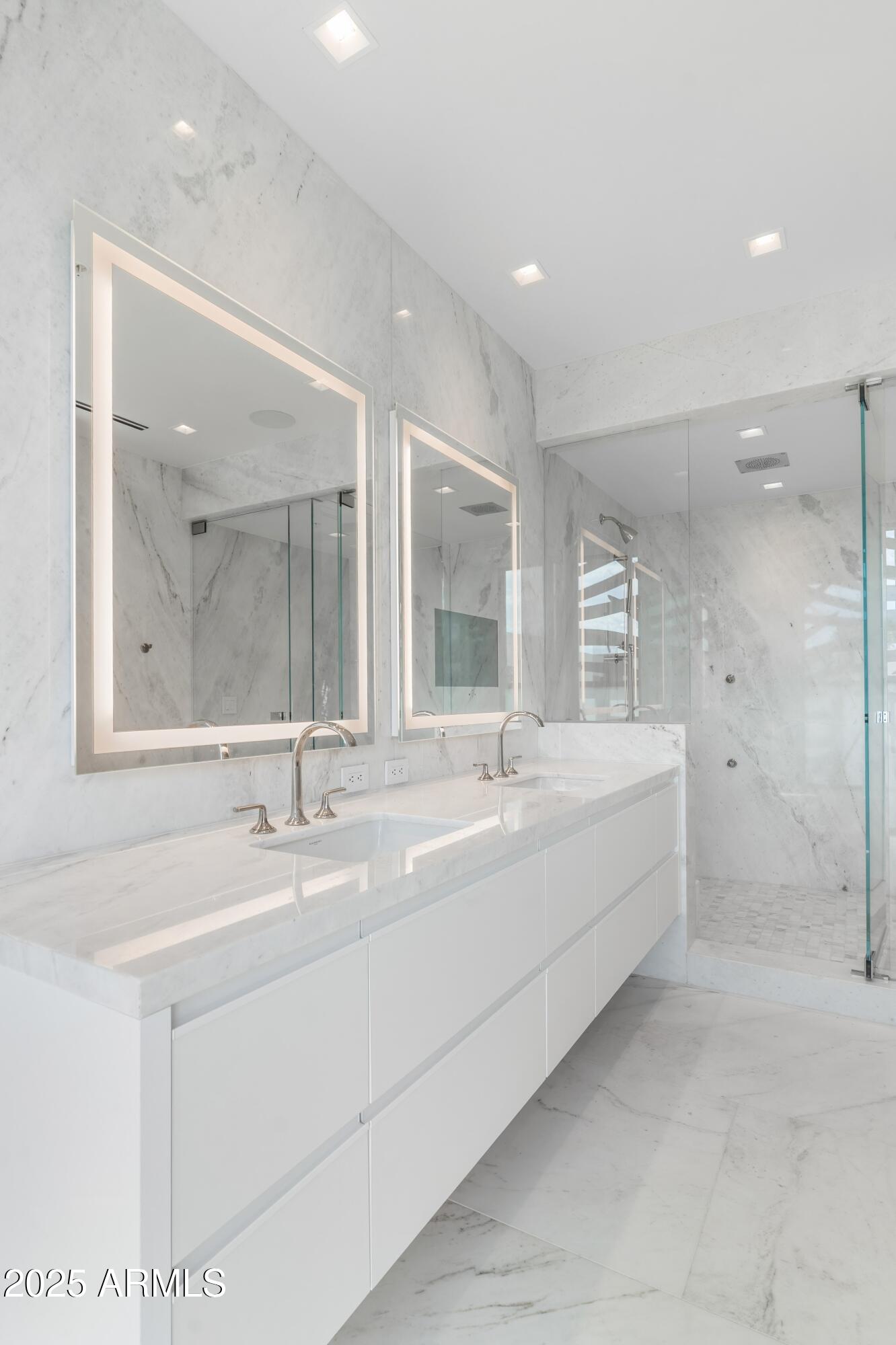 6587 North Palmeraie Boulevard, Unit 2041 Paradise Valley, AZ 85253 - Photo 73 of 74 073_Primary Bathroom