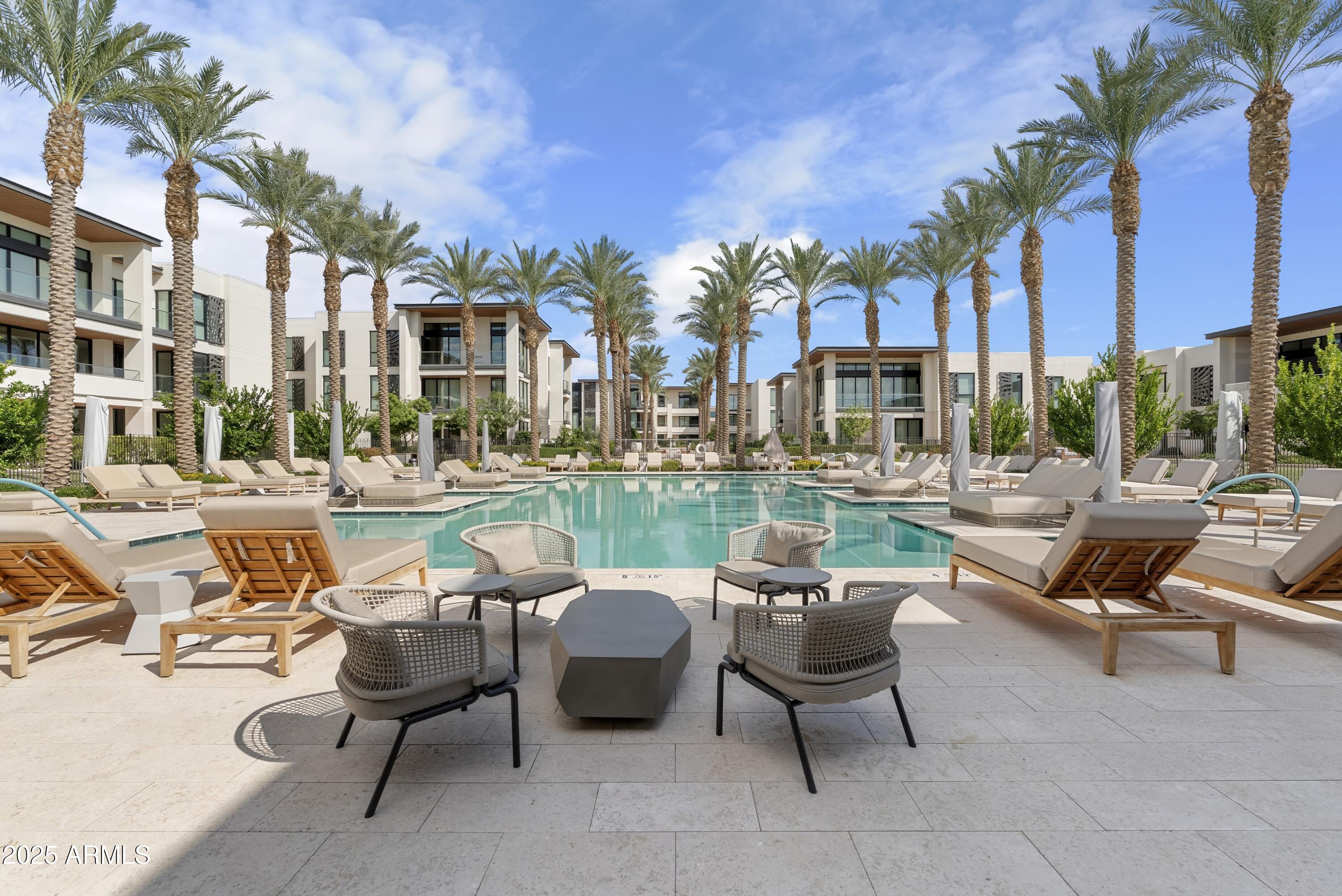 6587 North Palmeraie Boulevard, Unit 2041 Paradise Valley, AZ 85253 - Photo 10 of 74 010_Community Amenities