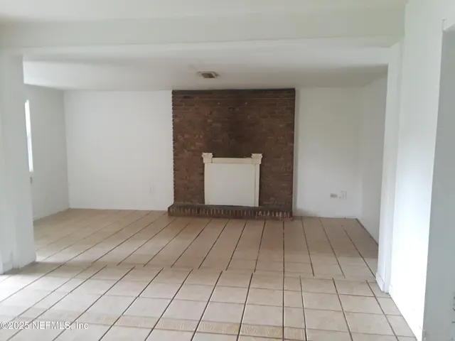 $1,250 | 5174 Admiral Drive, Jacksonville, FL 32244