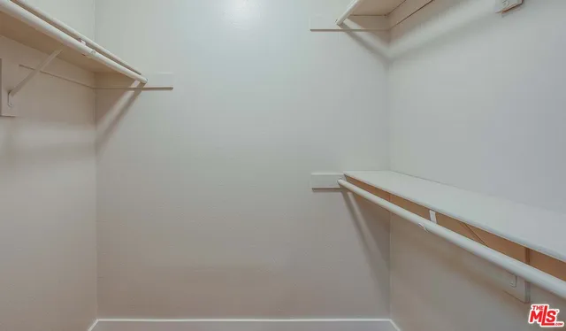 $2,406 | 5952 North Las Virgenes Boulevard, Unit 55701, Calabasas, CA 91302