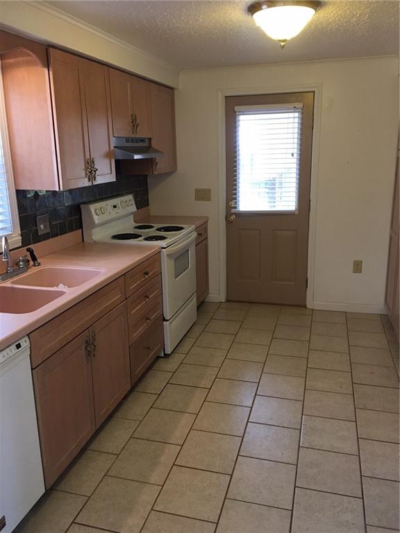 304 Sawmill Run Road Butler, PA 16001 - Photo 4 of 24 Kitchen