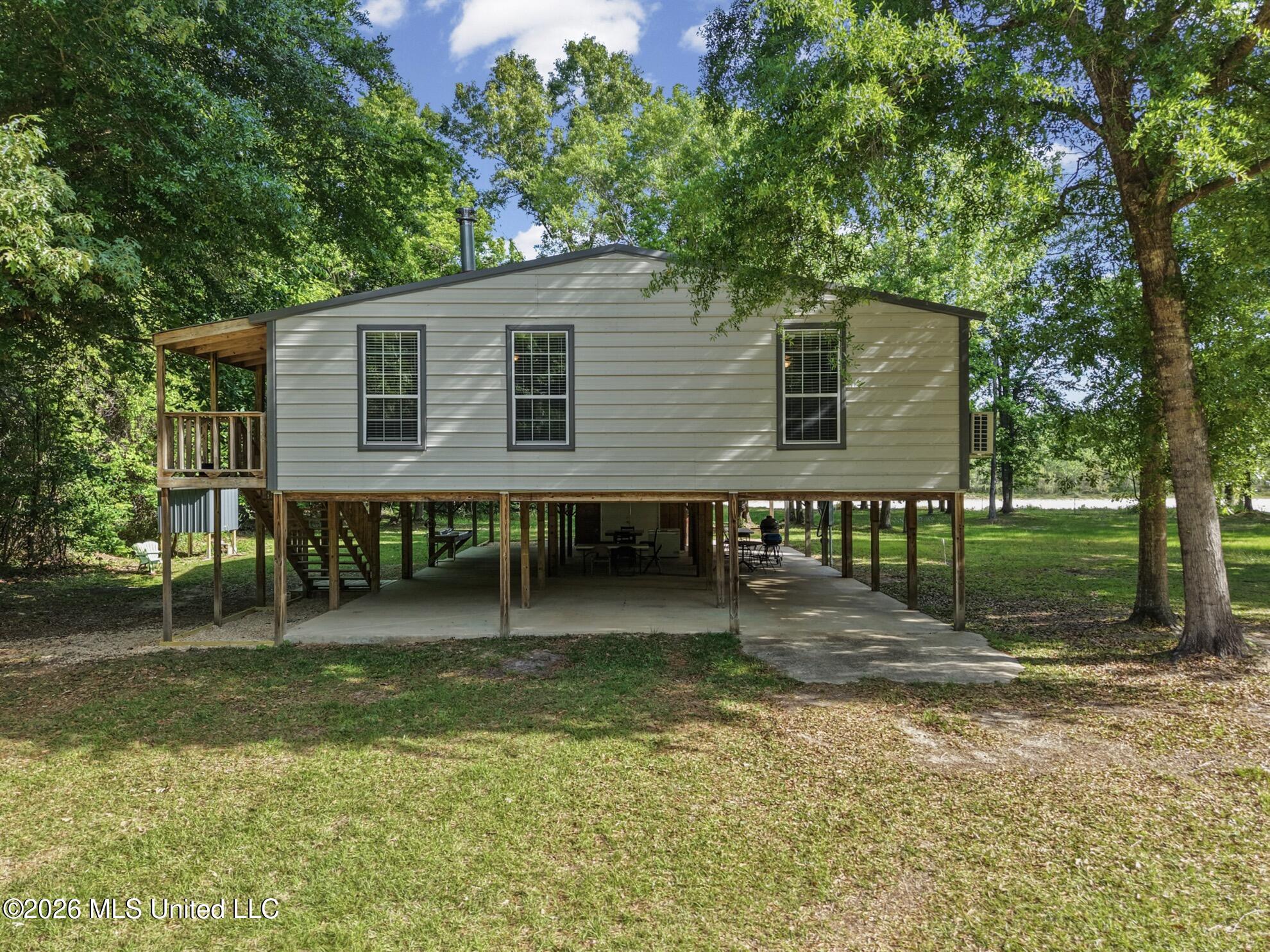 143 Ralph's Drive Leakesville, MS 39451 - Photo 3 of 43 Back