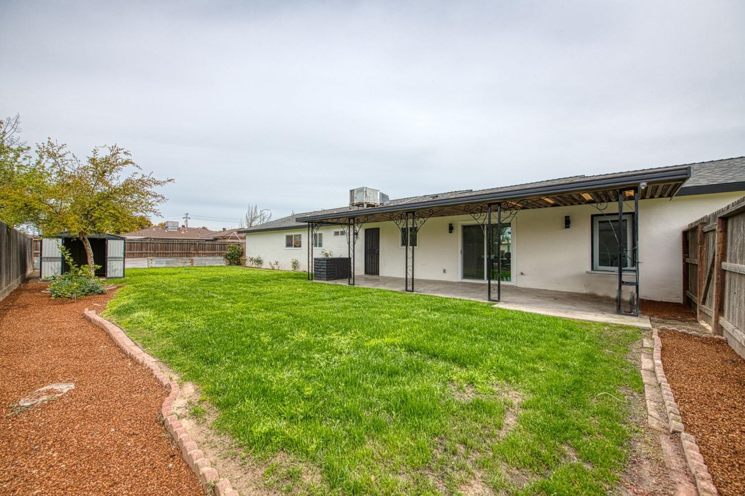 500 North Granada Drive Madera, CA 93637 - Photo 22 of 24