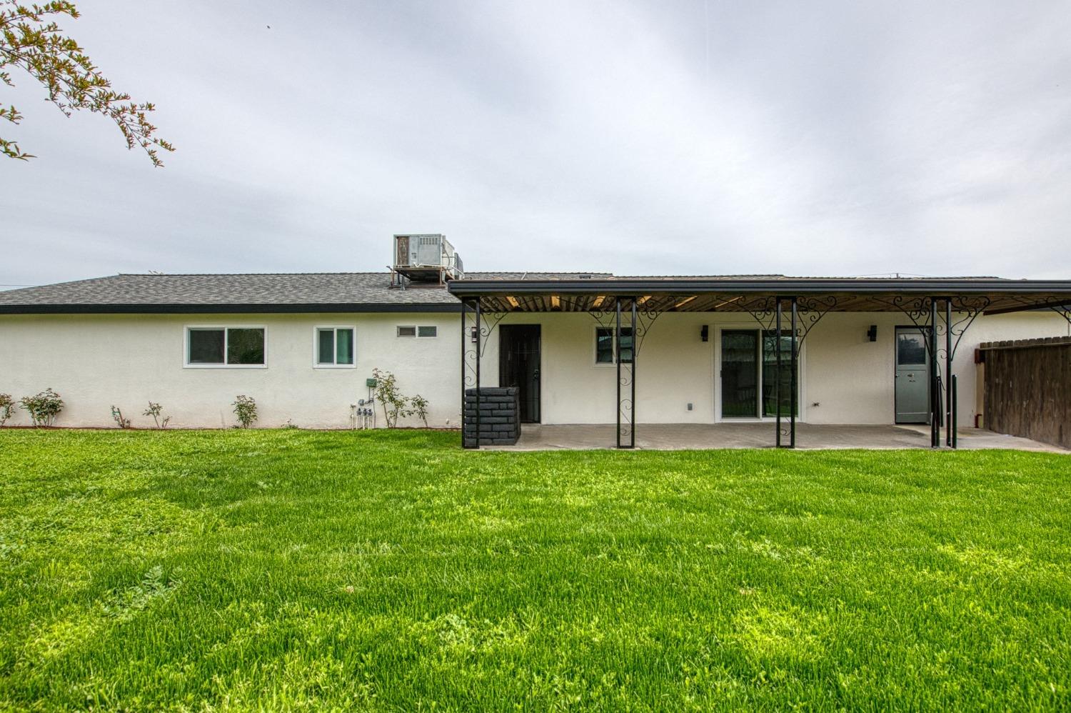 500 North Granada Drive Madera, CA 93637 - Photo 23 of 24