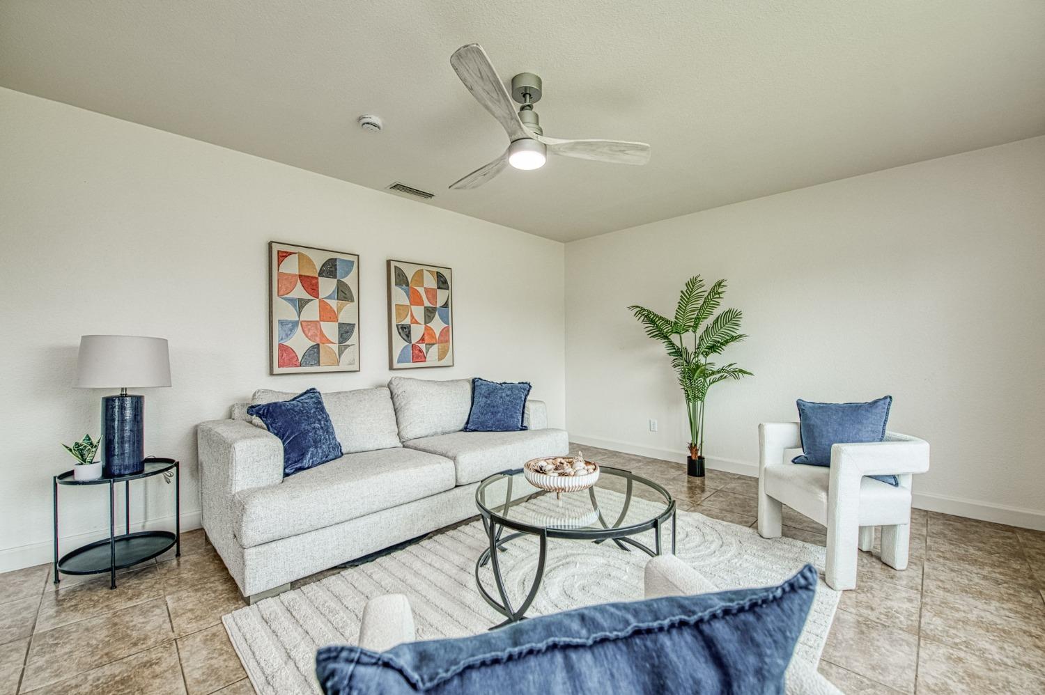 500 North Granada Drive Madera, CA 93637 - Photo 3 of 24