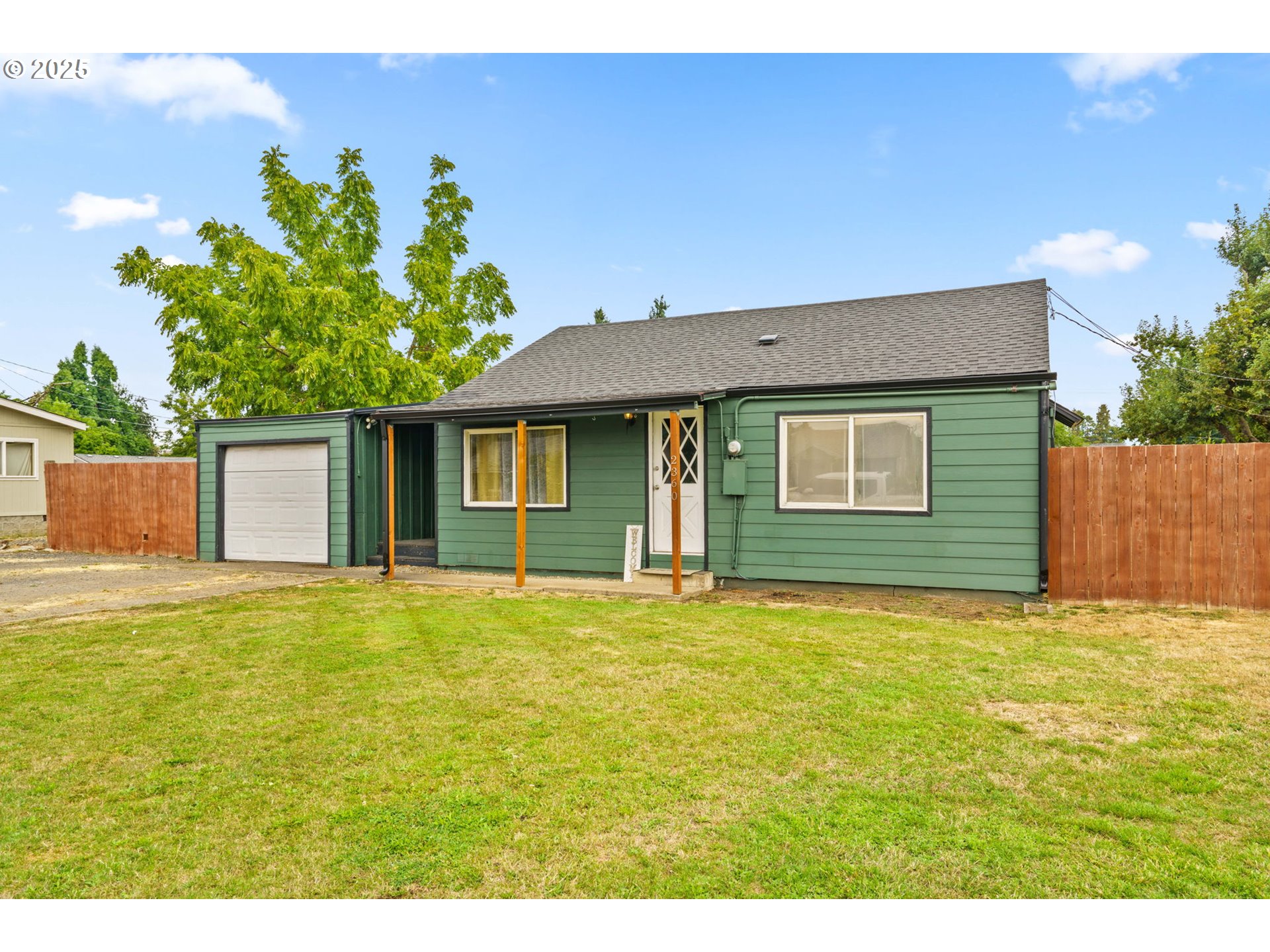 2360 F Street Springfield, OR 97477 - Photo 3 of 26