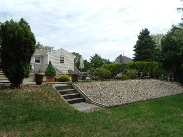 69 Wethersfield Road Bellingham, MA 02019 - Photo 23 of 27 Gallery Image 23