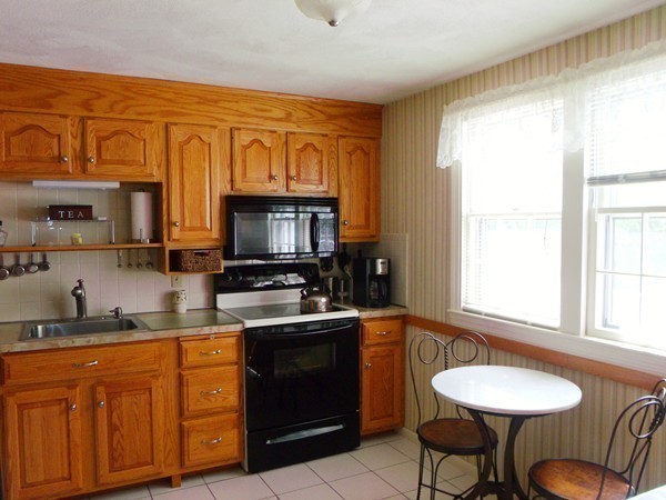69 Wethersfield Road Bellingham, MA 02019 - Photo 3 of 27 Gallery Image 3