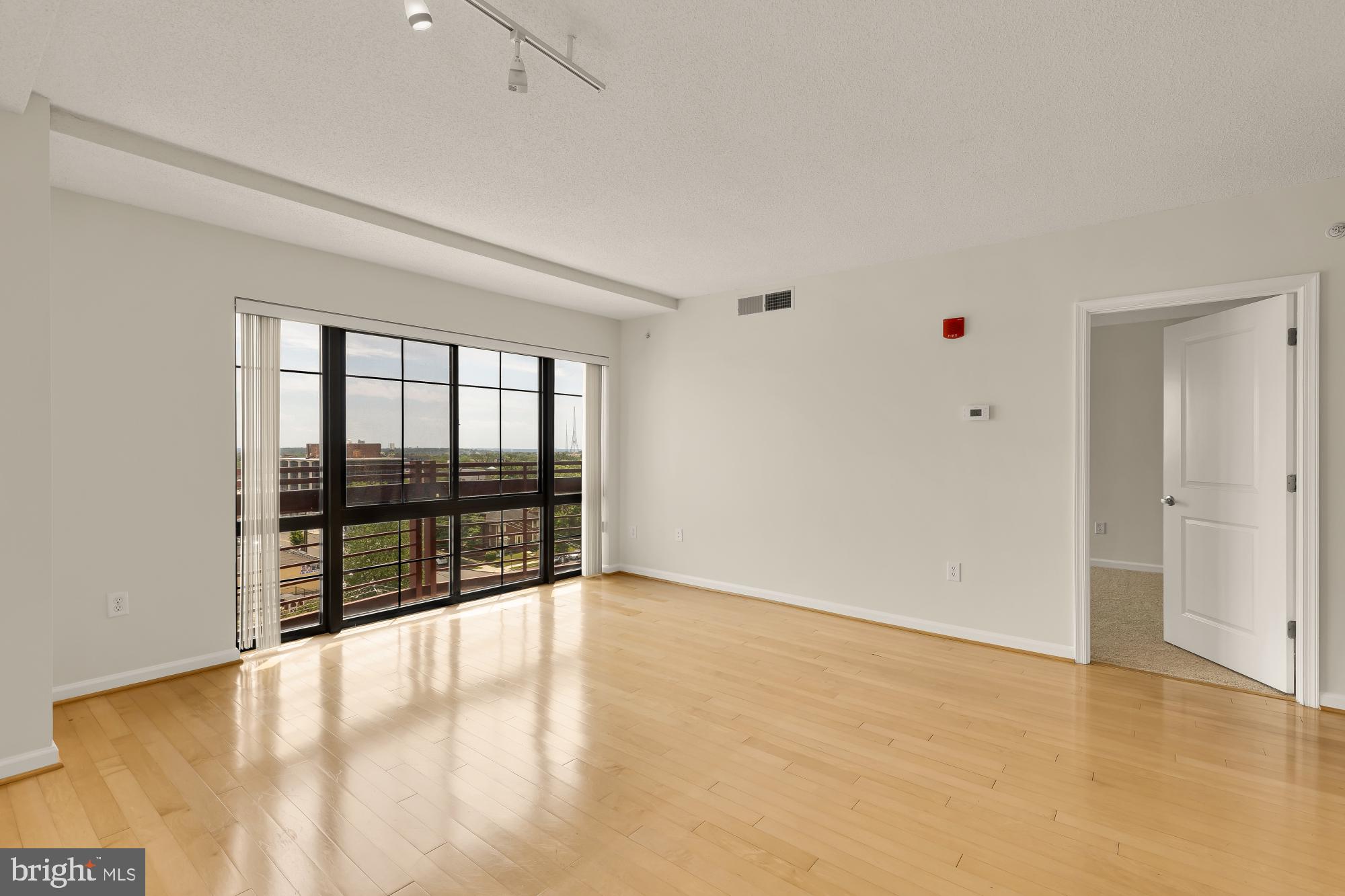 7915 Eastern Avenue Northwest, Unit 1014 Silver Spring, MD 20910 - Photo 17 of 33