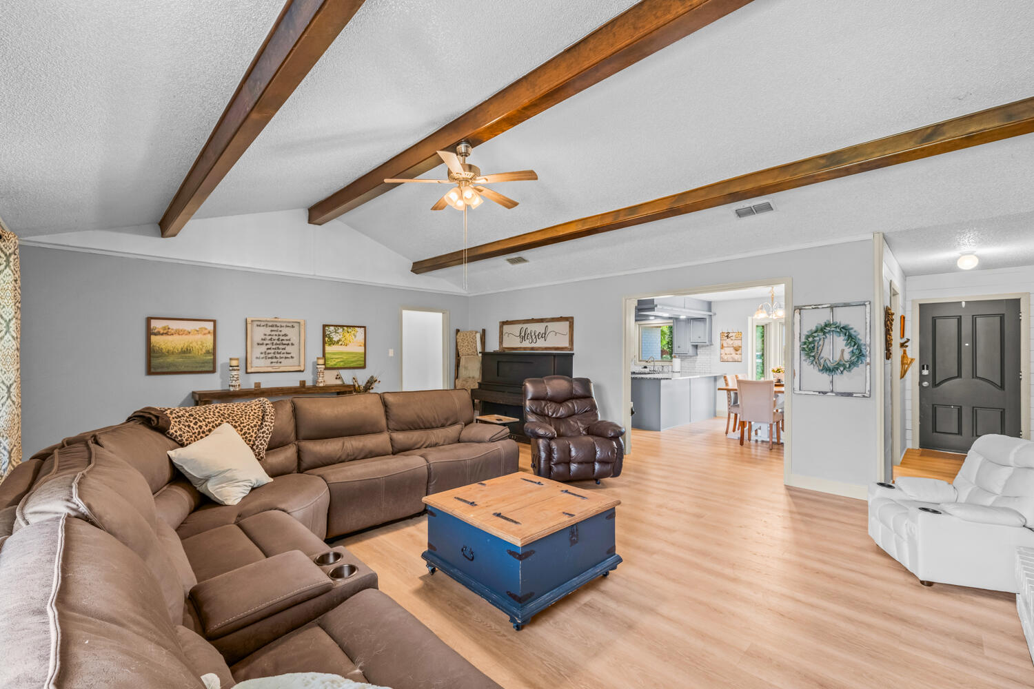 5402 89th Street Lubbock, TX 79424 - Photo 6 of 42 5402 89th St interiors blurred-27