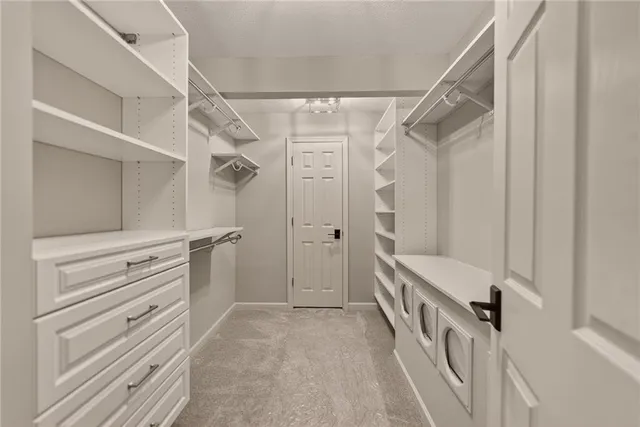 a view of walk in closet