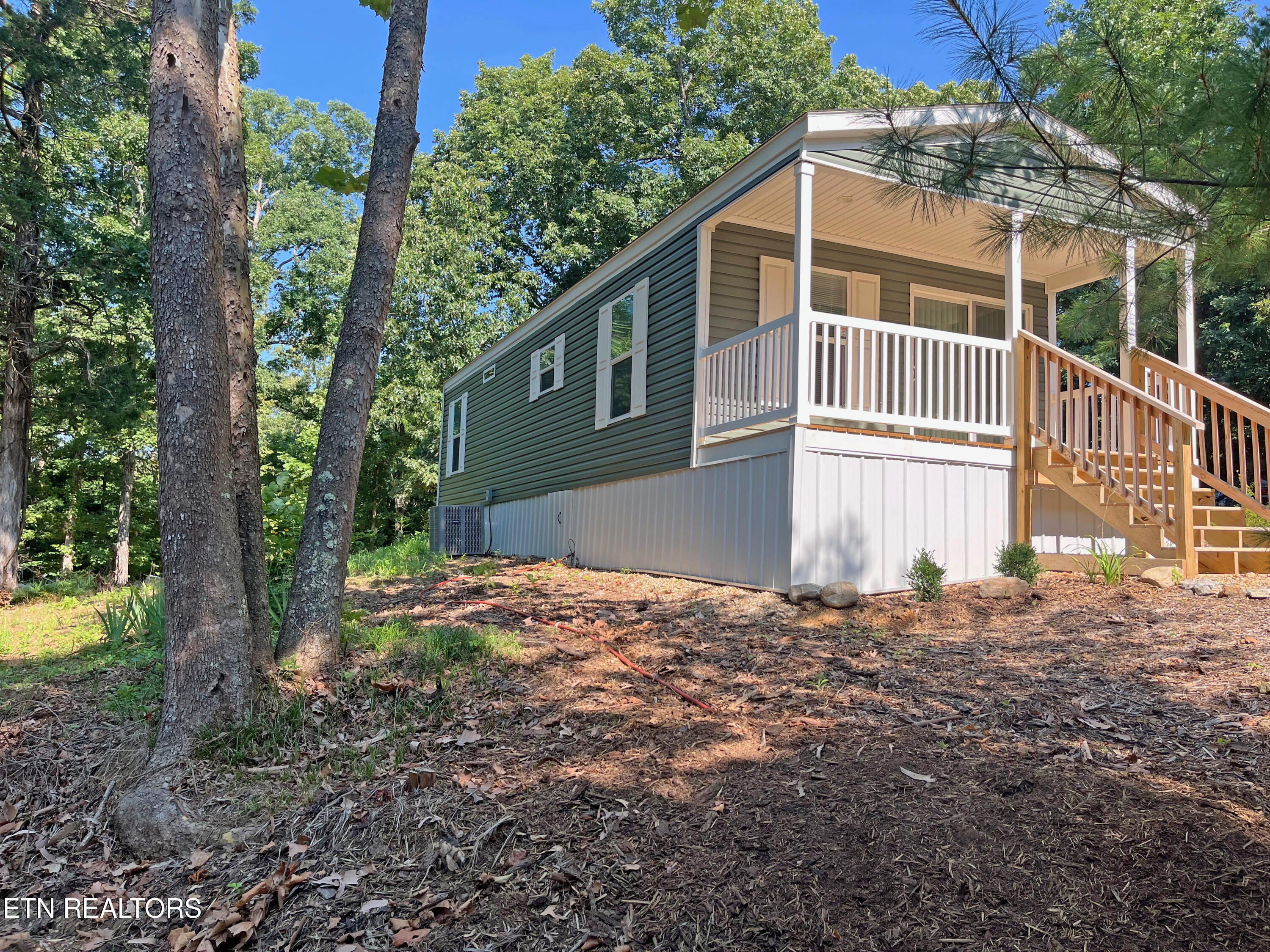 107 Humphreys Road Greeneville, TN 37743 - Photo 3 of 20 Side view