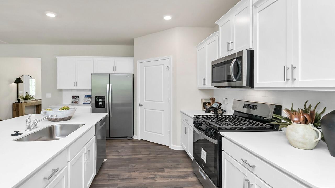 565 Lk Rdg Boulevard Summerville, SC 29486 - Photo 8 of 41 35