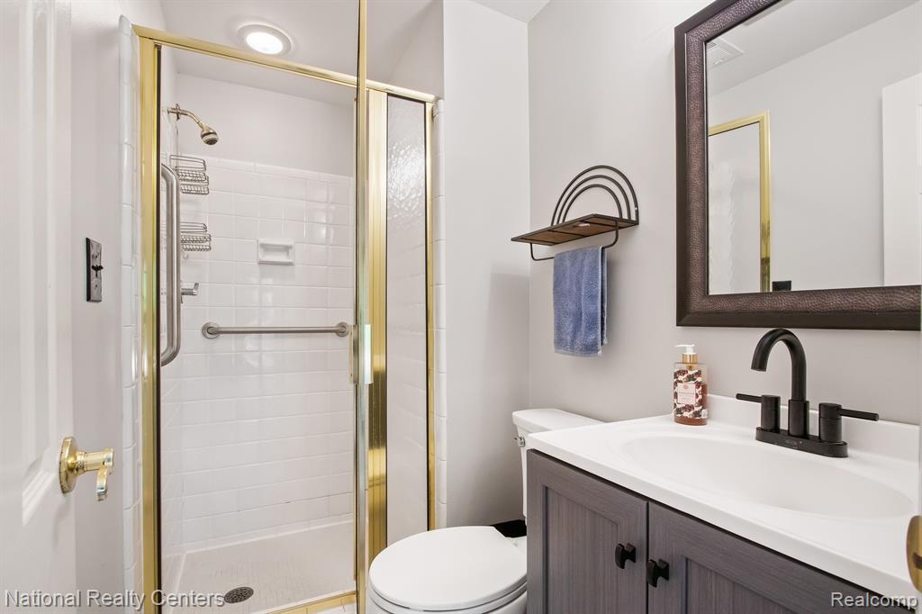 373 Bellarmine Drive Rochester, MI 48309 - Photo 13 of 22