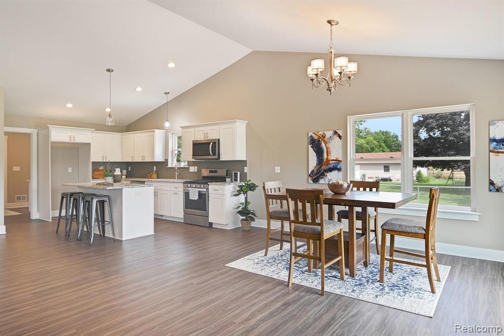 560 Wright Road Howell, MI 48843 - Photo 6 of 31