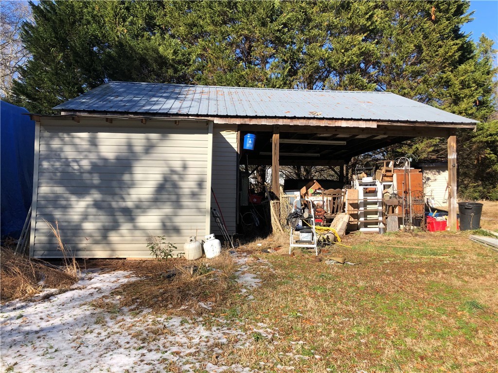 846 Melton Road Liberty, SC 29657 - Photo 21 of 22 Storage/ barn building