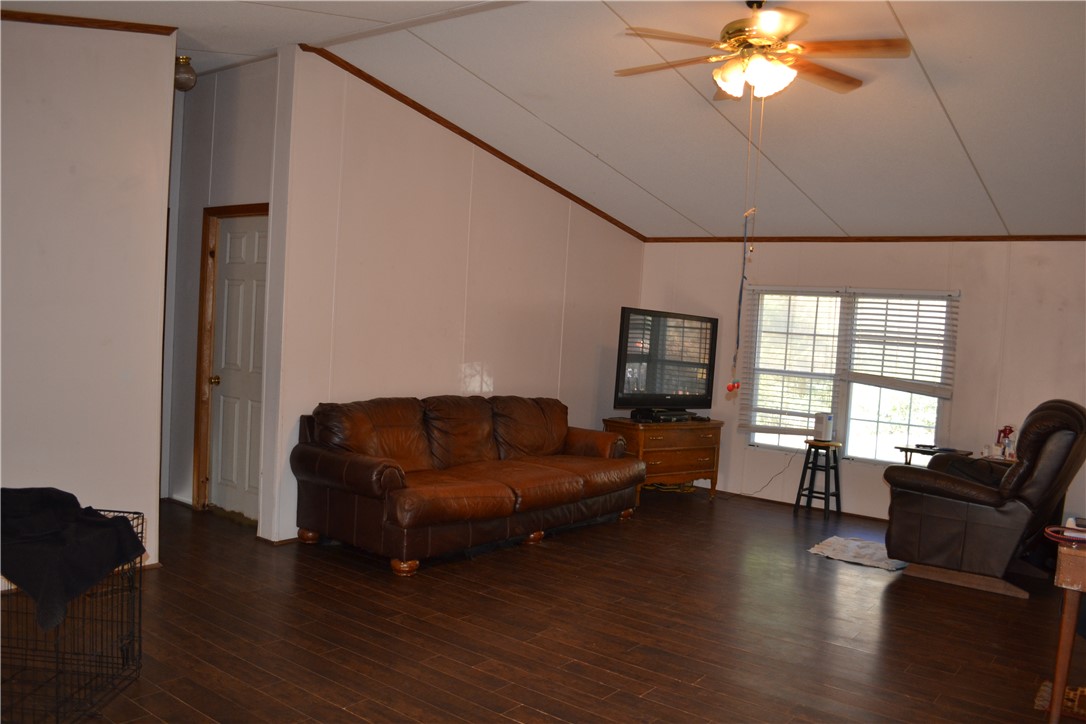 846 Melton Road Liberty, SC 29657 - Photo 8 of 22 Great Room