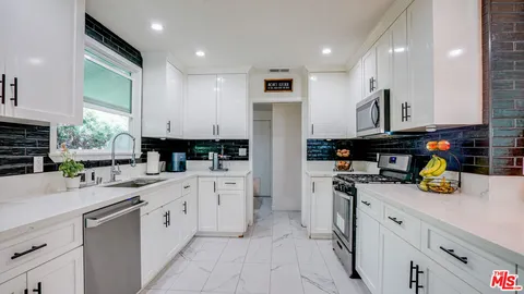 $1,199,000 | 3807 West Clark Avenue, Burbank, CA 91505