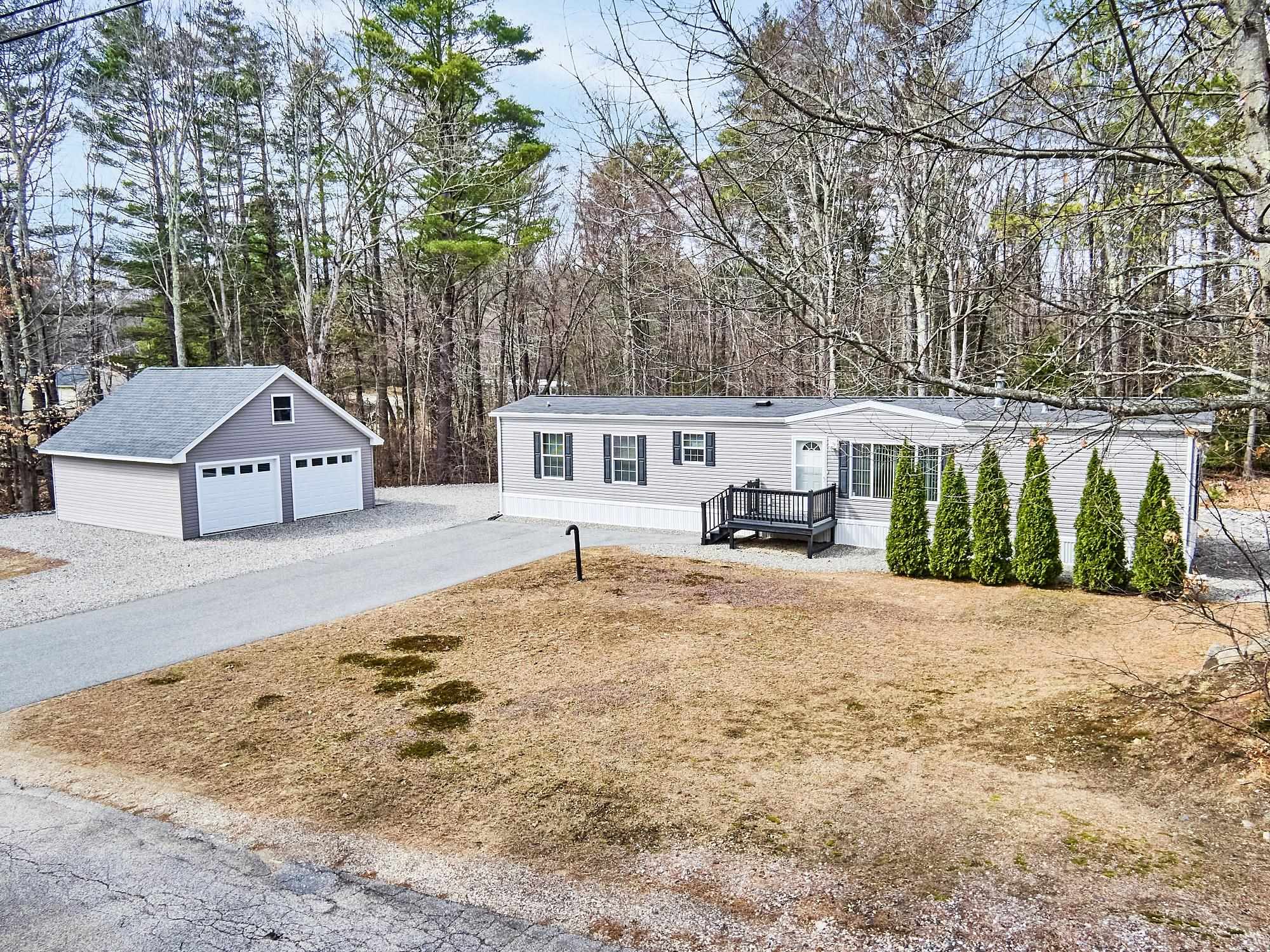 7 Elizabeth Road Sandown, NH 03873 - Photo 1 of 24