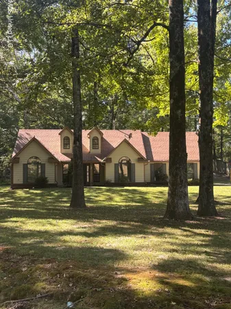 $289,900 | 7465 Broken Hickory Drive, Walls, MS 38680