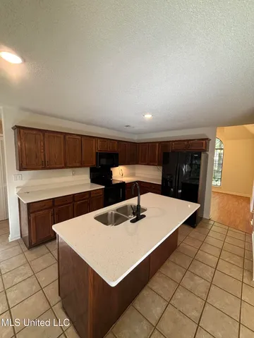 $289,900 | 7465 Broken Hickory Drive, Walls, MS 38680