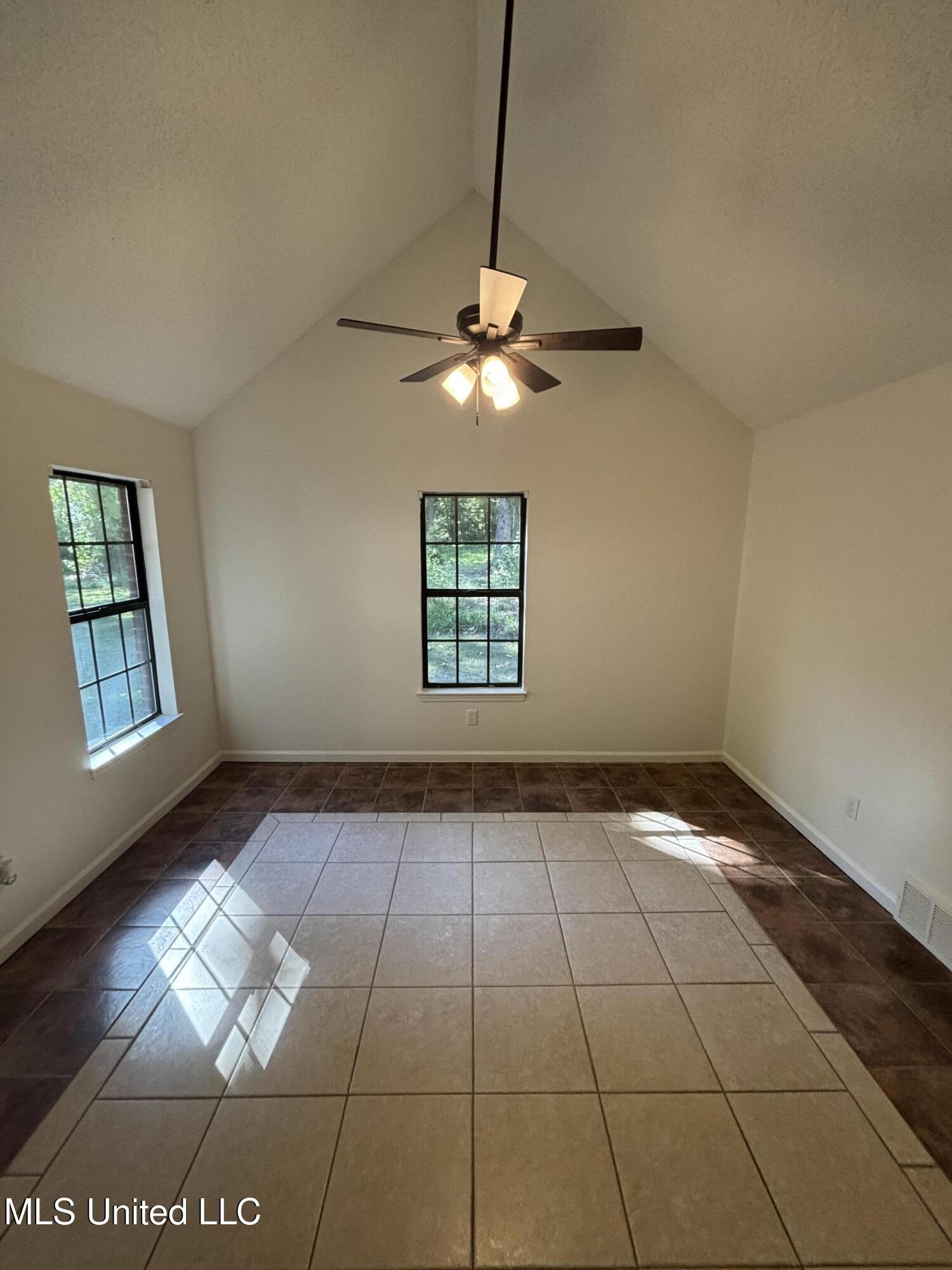 7465 Broken Hickory Drive Walls, MS 38680 - Photo 15 of 26 Photo Oct 04 2025, 3 04 40 PM