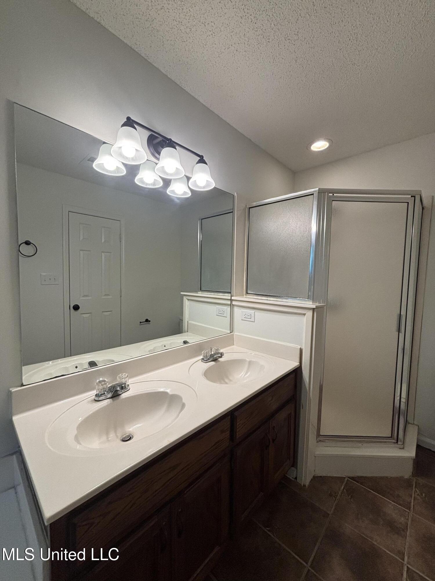 7465 Broken Hickory Drive Walls, MS 38680 - Photo 17 of 26 Photo Oct 04 2025, 3 05 29 PM