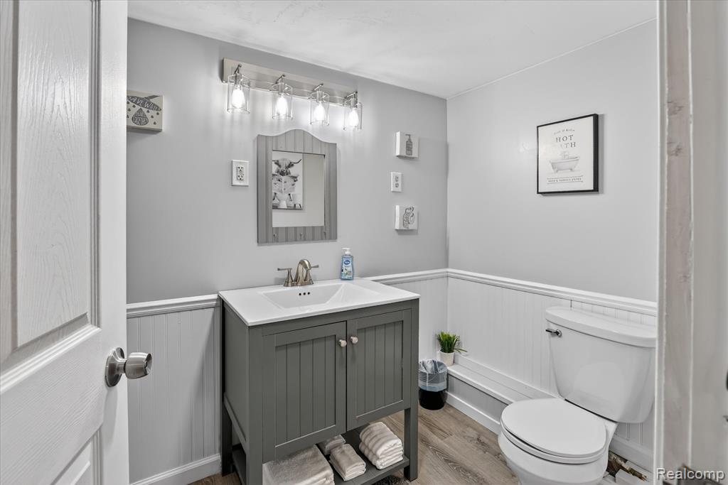 986 Pine Road Bay City, MI 48706 - Photo 27 of 35