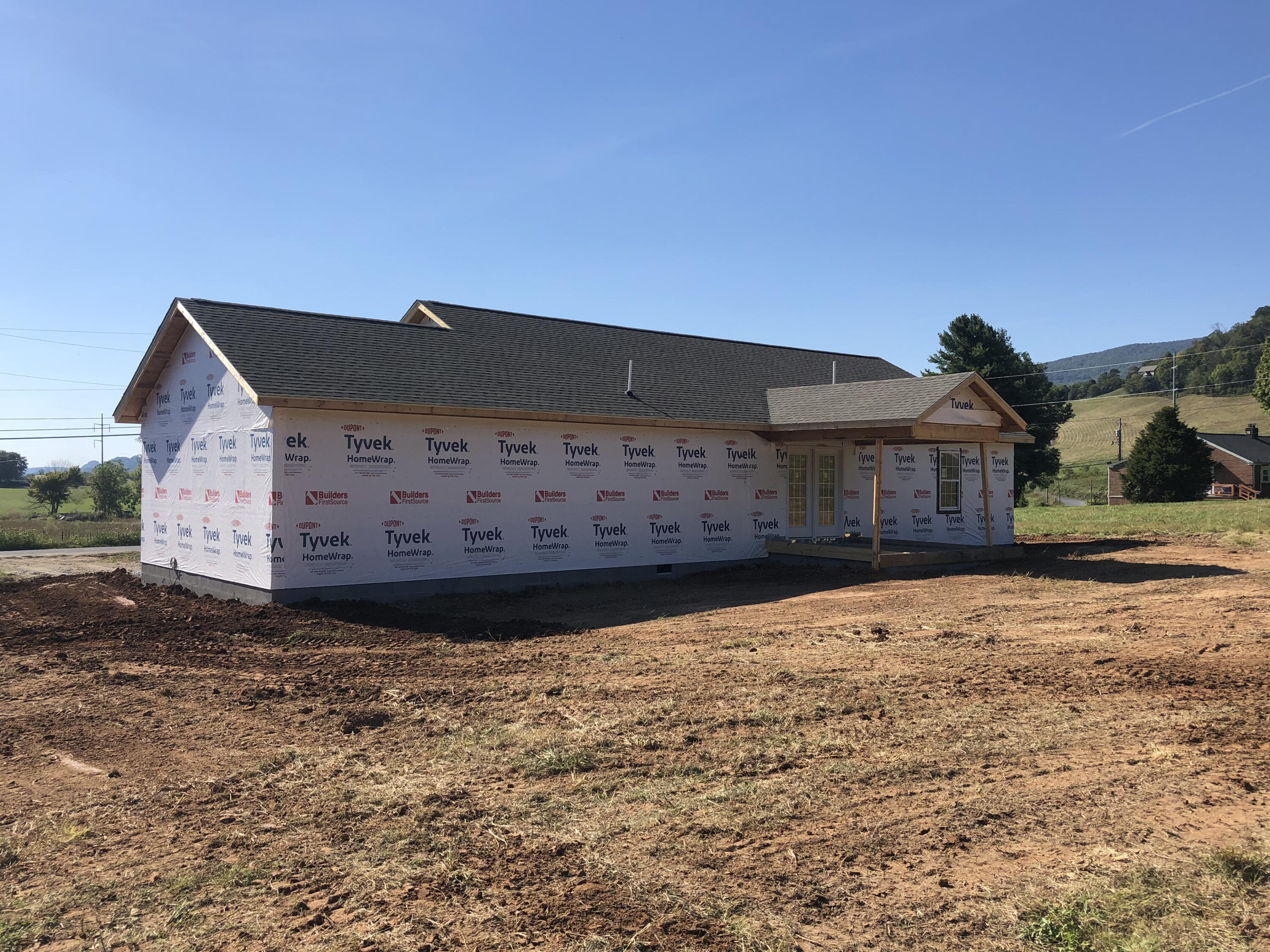 35 Campbell Rash Road Elizabethton, TN 37643 - Photo 3 of 13 6C94FB7F-8284-4944-B34F-666075A98993