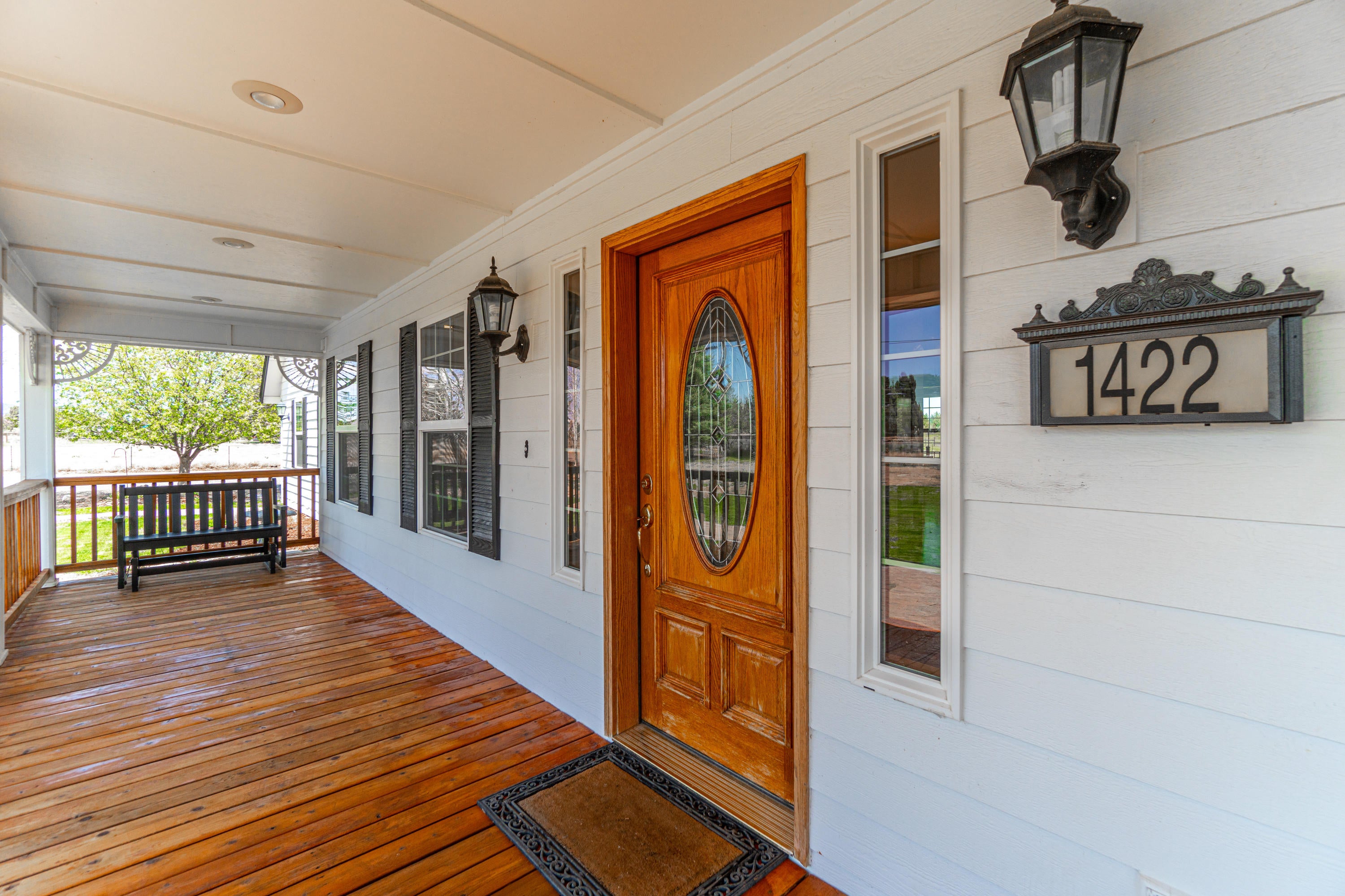 1422 Southwest Bent Loop Powell Butte, OR 97753 - Photo 31 of 47 1422BentLp_FrontPorch