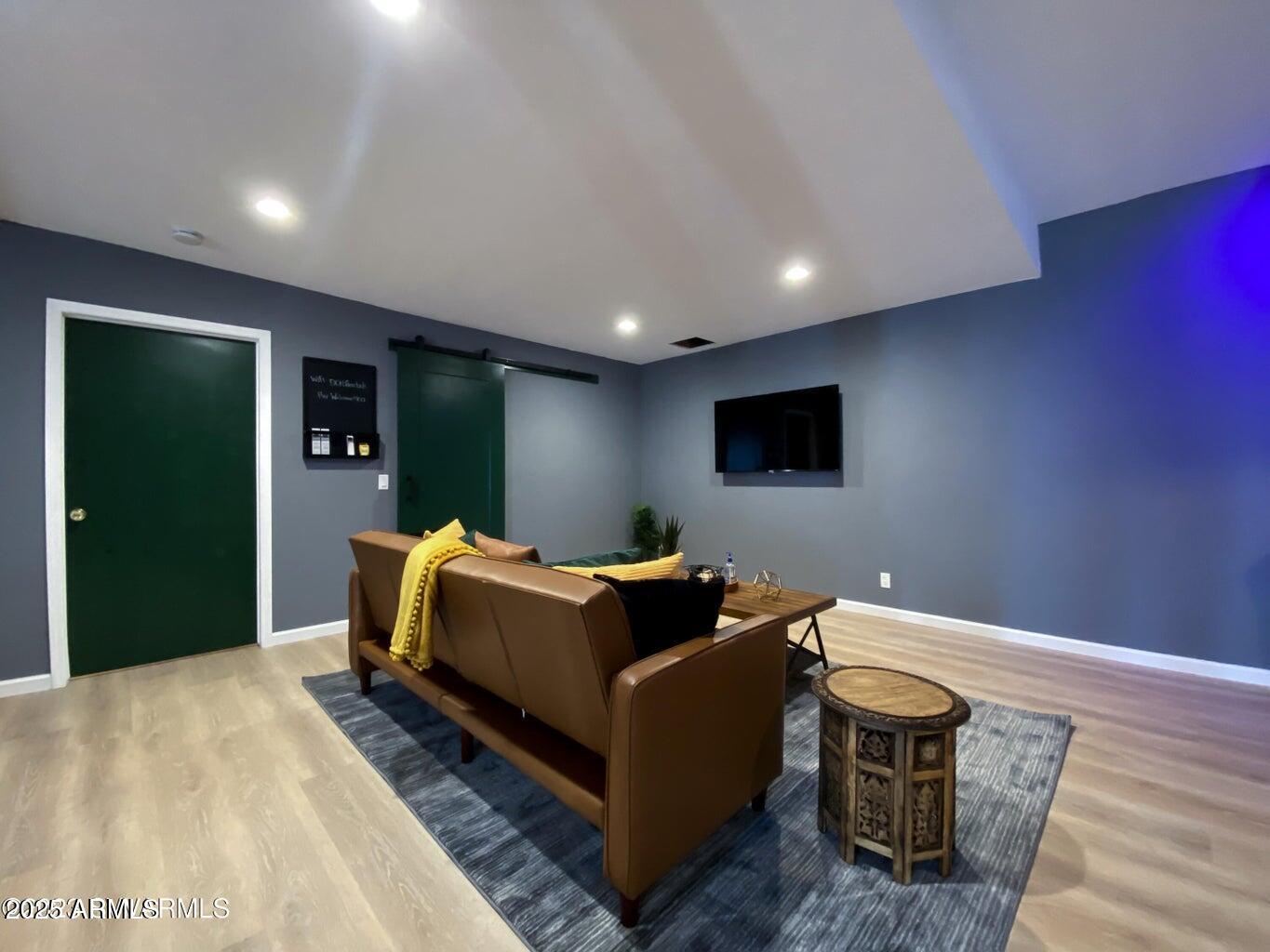 900 Rabbit Run Clarkdale, AZ 86324 - Photo 29 of 41 a room with furniture