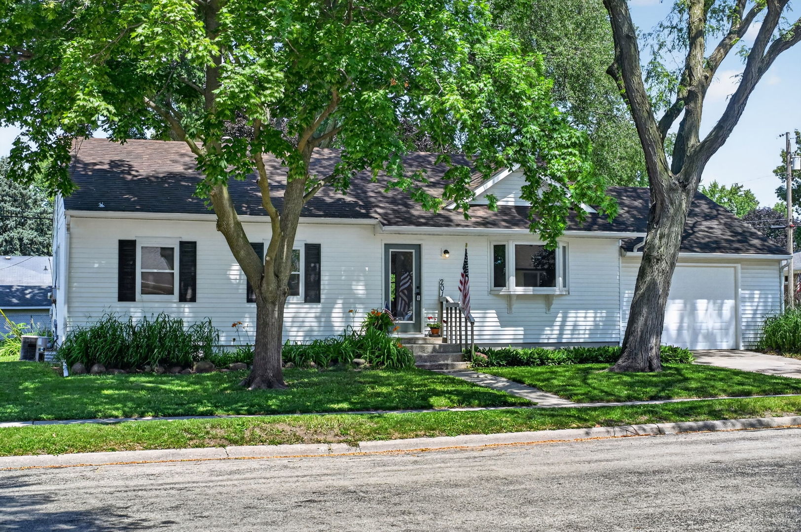 201 Irene Avenue Rochelle, IL 61068 - Photo 1 of 24